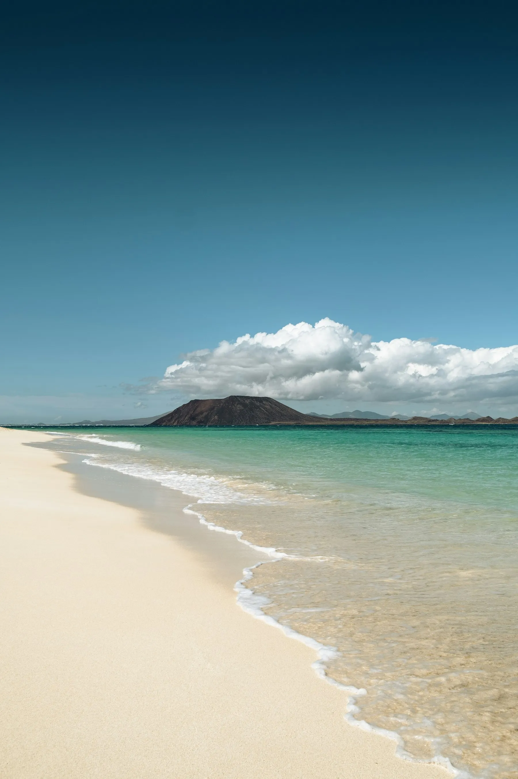 Playa de Corralejo con la isla de Lobos al fondo, Fuerteventura